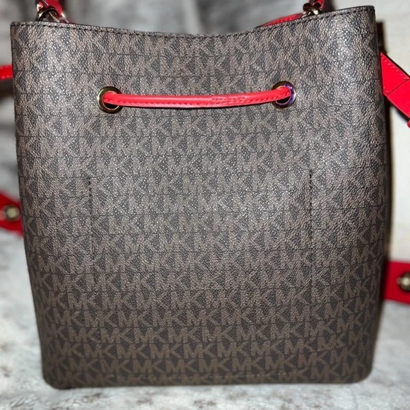 Michael Kors Signature Suri Large Bucket Bag in Flame W/ MK Grommet Strap - Picture 4 of 10
